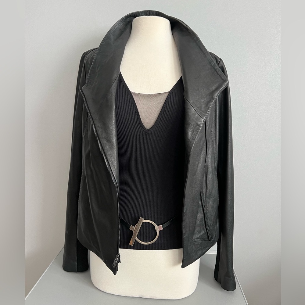 Limited Thin Leather Belt Black Silver Loop Contemporary Modern Womens M 32-34 - Picture 11 of 17